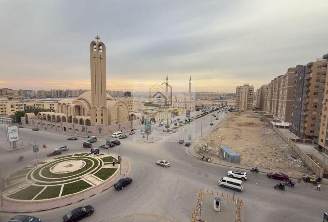 فيلا مفروش تشطيبات فندقيه للايجار قريبه من المول