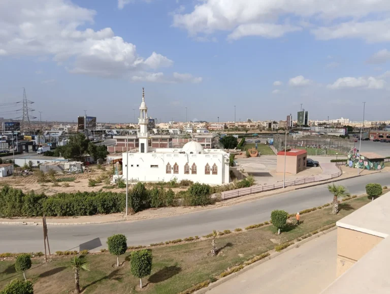 فيلا 900 متر مباني على طريق وصلة دهشور مباشر بالشيخ زايد سوبر لوكس ومسجلة شهر عقاري